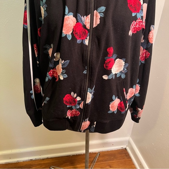 Torrid Black Floral Zipper Jacket 3X - Picture 5 of 11